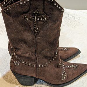 Faux Brown Suede  size 5 with cross
